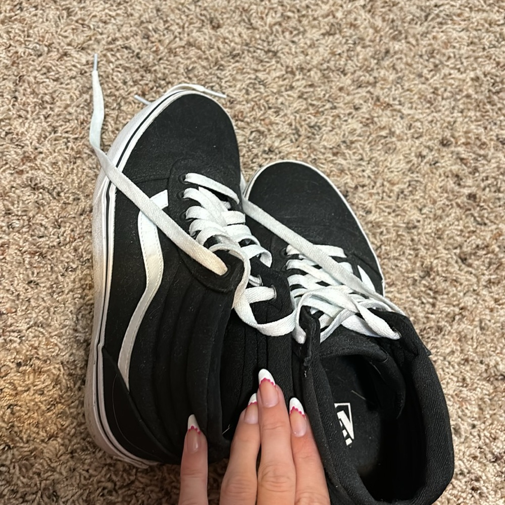Vans - Picture 3 of 3